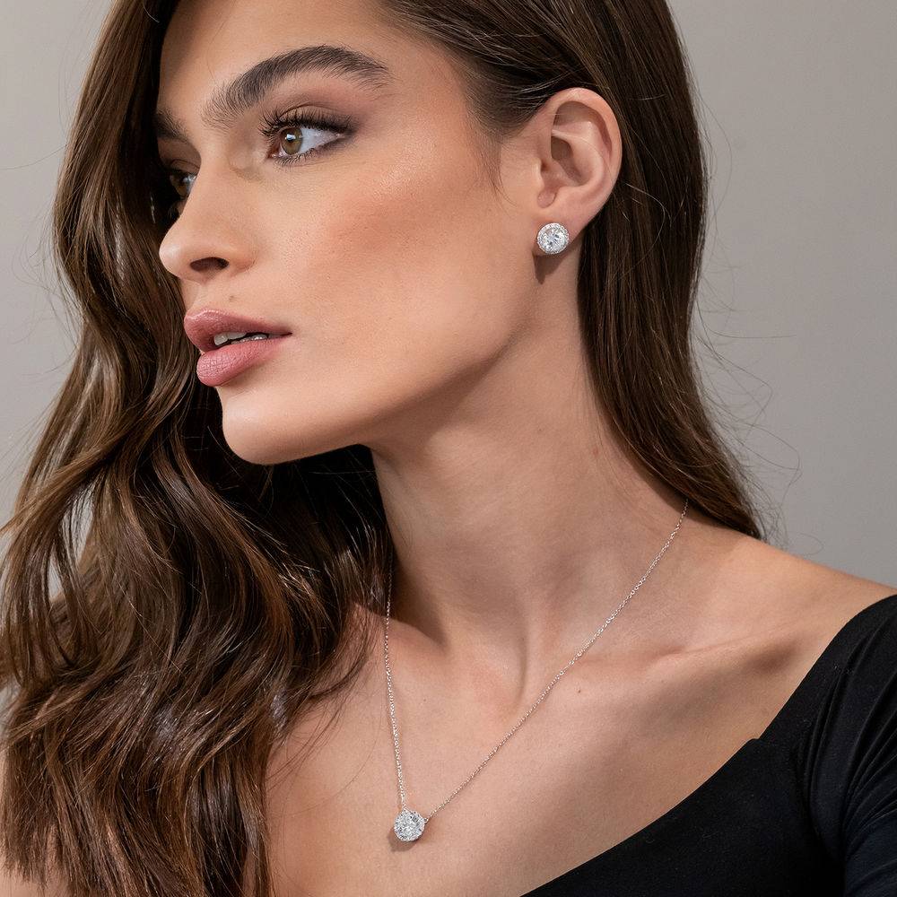 8.0mm Lab-Created White Sapphire Frame Stud Earrings in Sterling Silver-3 produkt billede