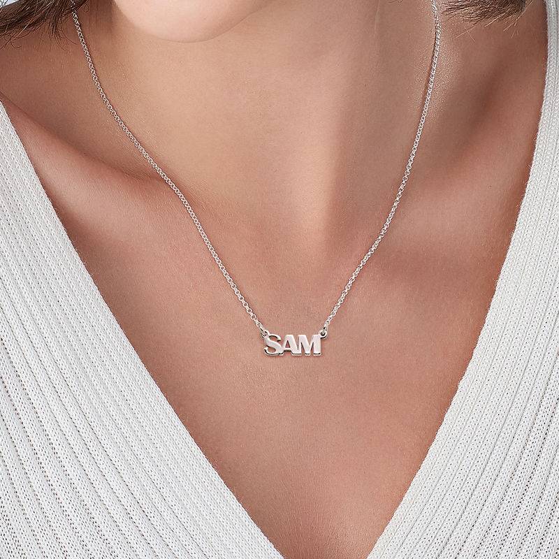 Capital Letters Name Necklace in Sterling Silver-3 produkt billede