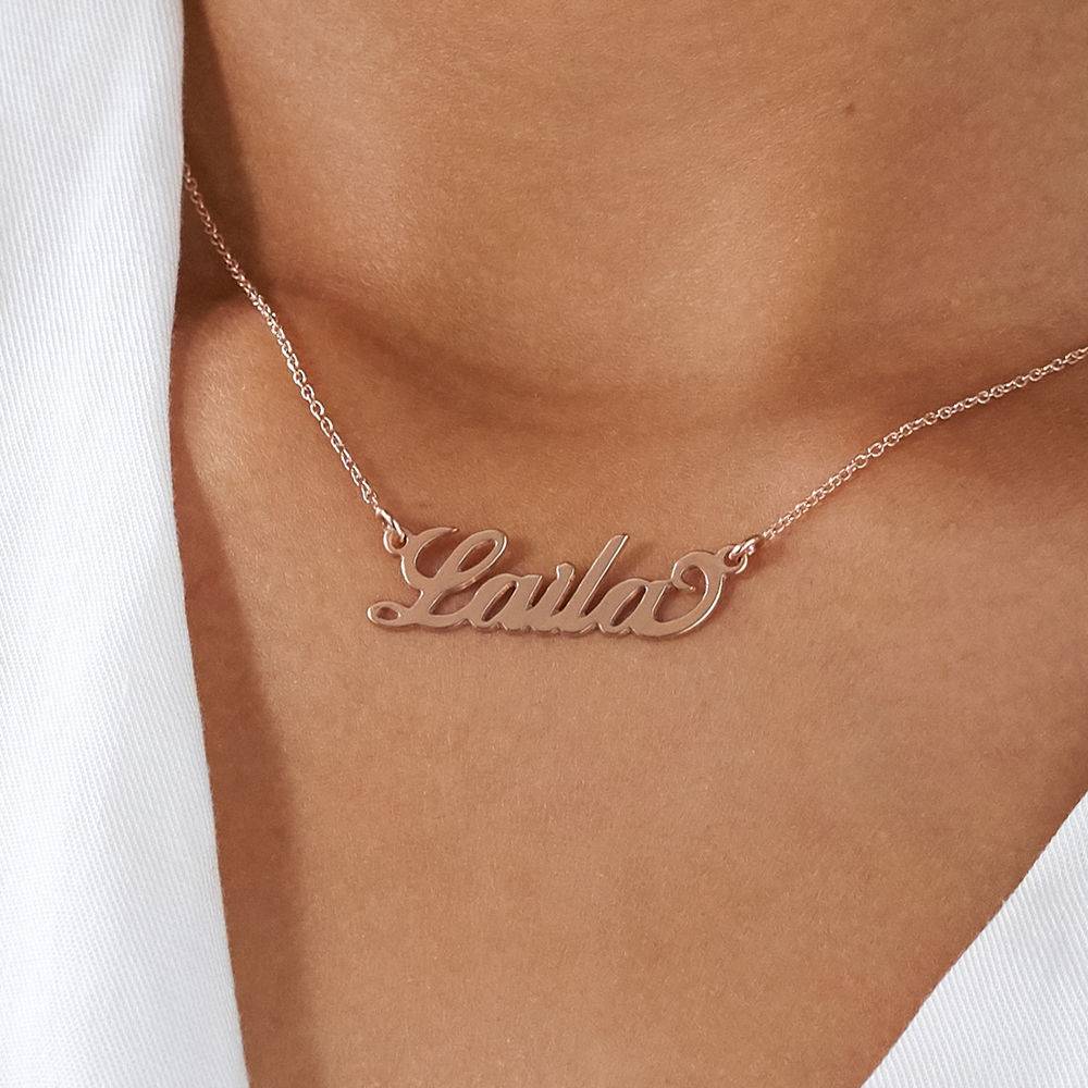 Small Rose Gold “Carrie” Name Necklace-5 produkt billede