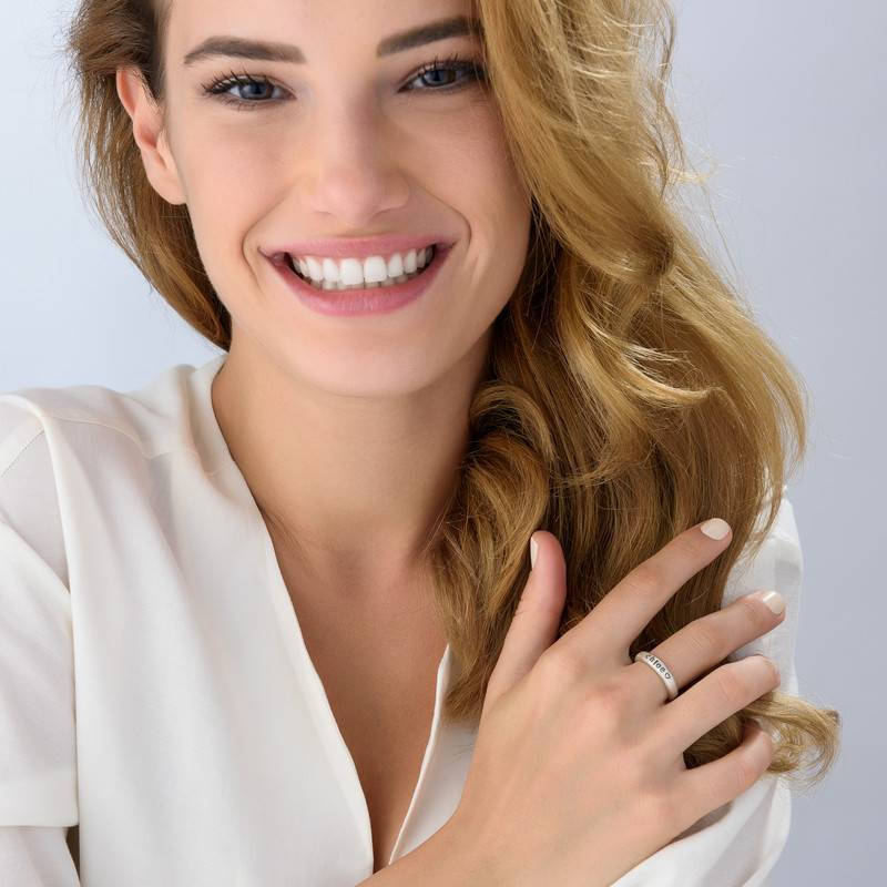 Stackable Engraved Ring with Names in Sterling Silver-4 produkt billede