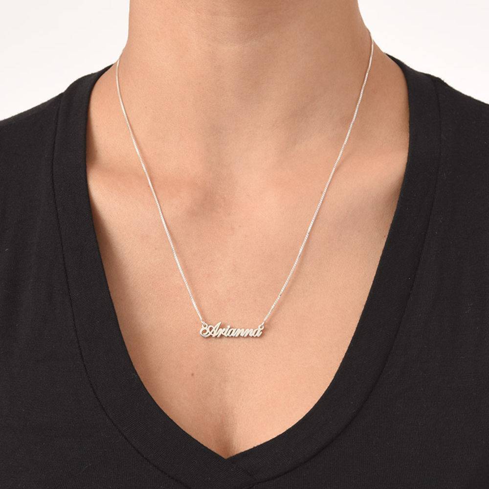 Tiny Classic Name Necklace In Extra Strength Silver-2 produkt billede